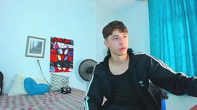 Snapshot of AlessandroDybala chatting on April 19, 12:04 pm AlessandroDybala online show from April 19, 12:04 pm