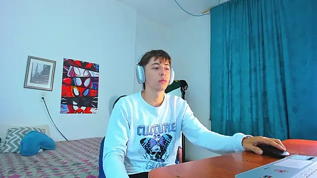 Snapshot of AlessandroDybala chatting on April 21, 11:38 am AlessandroDybala online show from April 21, 11:38 am