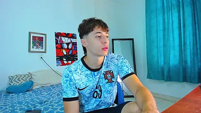 Snapshot of AlessandroDybala chatting on May 12, 12:24 pm AlessandroDybala online show from May 12, 12:24 pm