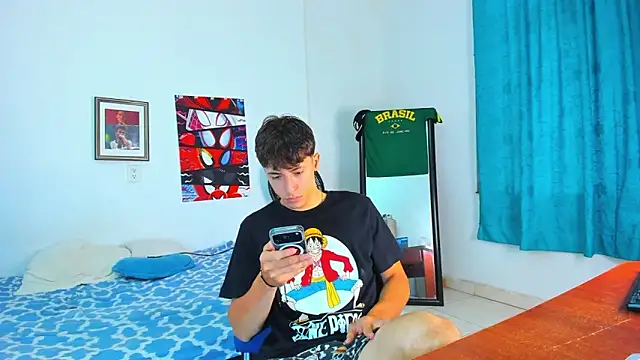 Snapshot of AlessandroDybala chatting on May 19, 12:44 pm AlessandroDybala online show from May 19, 12:44 pm