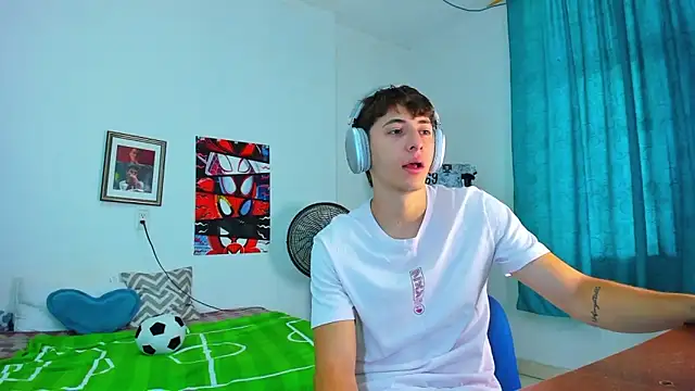 Snapshot of AlessandroDybala chatting on May 26, 12:12 pm AlessandroDybala online show from May 26, 12:12 pm