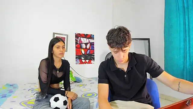 Snapshot of AlessandroDybala chatting on July 8, 12:53 pm AlessandroDybala online show from July 8, 12:53 pm