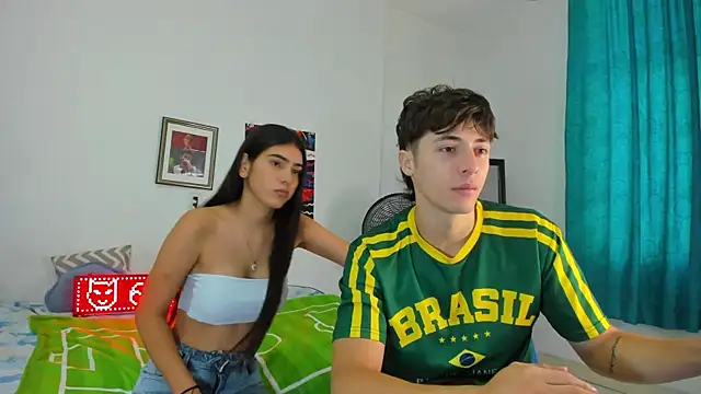 Snapshot of AlessandroDybala chatting on July 22, 12:41 pm AlessandroDybala online show from July 22, 12:41 pm