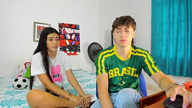 Snapshot of AlessandroDybala chatting on July 24, 12:36 pm AlessandroDybala online show from July 24, 12:36 pm