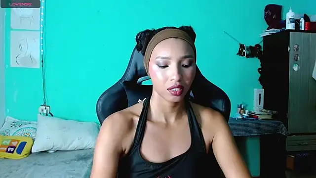 sensitive brunette online show from June 1, 1:07 am