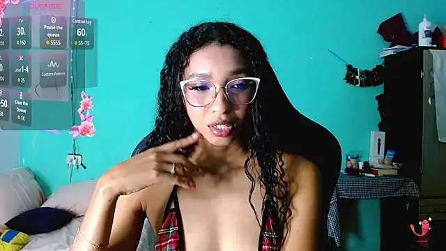 sensitive brunette online show from June 7, 12:15 am
