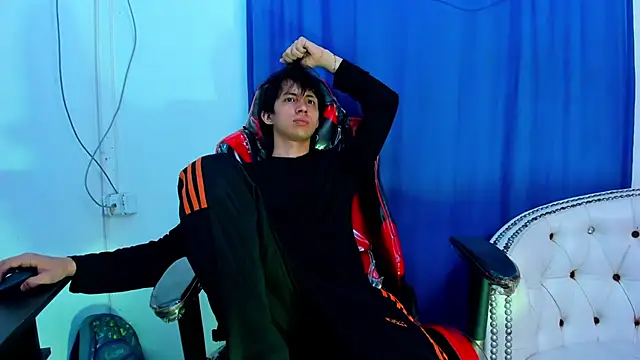 Snapshot of JeanRam18 chatting on September 21, 11:12 am JeanRam18 online show from September 21, 11:12 am