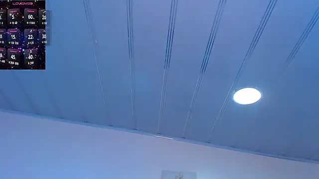 Snapshot of candy_lux_ chatting on June 16, 6:21 pm candy lux online show from June 16, 6:21 pm