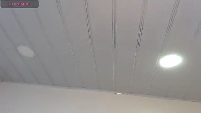 Snapshot of candy_lux_ chatting on June 17, 6:42 pm candy lux online show from June 17, 6:42 pm