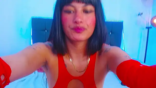 Snapshot of candy_lux_ chatting on July 10, 7:27 pm candy lux online show from July 10, 7:27 pm