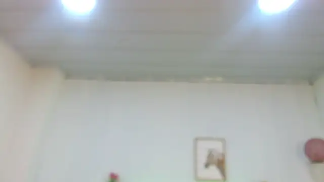 Snapshot of candy_lux_ chatting on July 24, 7:12 pm candy lux online show from July 24, 7:12 pm