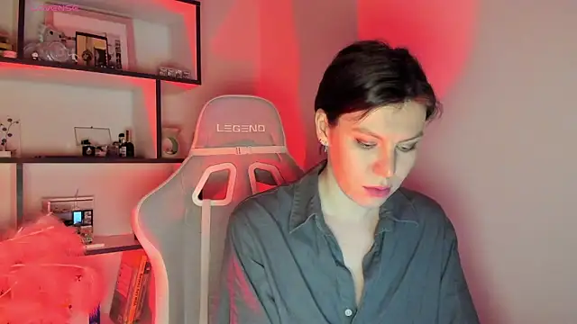 Snapshot of fifth_element chatting on February 9, 11:04 pm fifth element online show from February 9, 11:04 pm