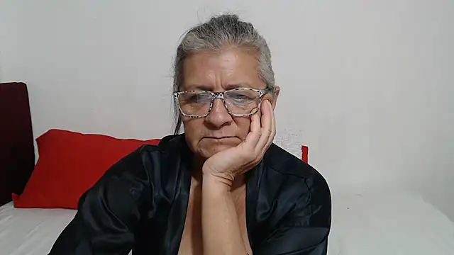 Snapshot of candy_mature_ chatting on May 15, 11:39 am candy mature online show from May 15, 11:39 am