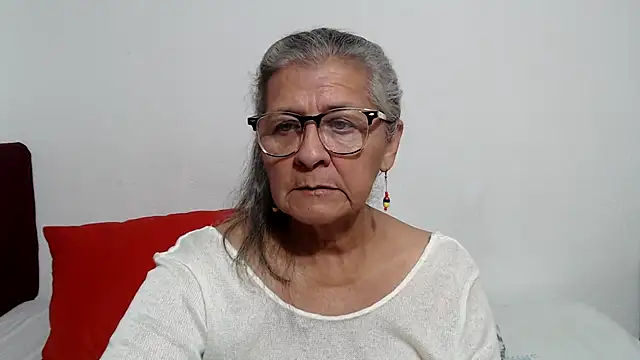 Snapshot of candy_mature_ chatting on May 20, 11:22 pm candy mature online show from May 20, 11:22 pm