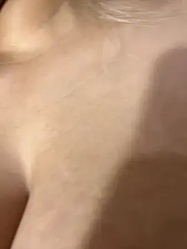 DarianaGuzz online show from October 12, 12:31 am