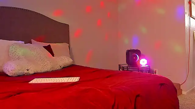 yiauana online show from February 21, 4:46 am