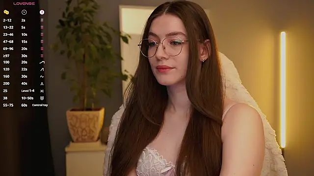 Ester Hill online show from February 20, 3:03 am