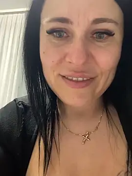 Snapshot of CuteNata chatting on January 11, 5:18 pm CuteNata online show from January 11, 5:18 pm