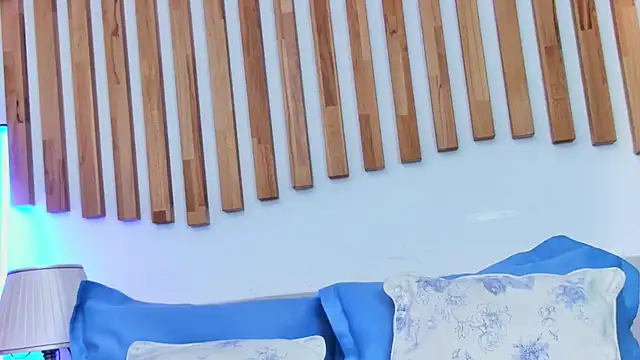 EmilyColle  online show from November 24, 7:46 pm