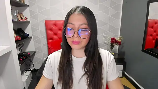 Snapshot of MiaWils_ chatting on January 27, 10:27 pm MiaWils online show from January 27, 10:27 pm