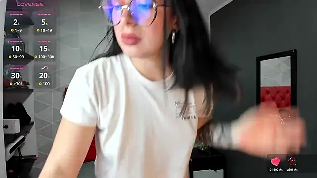 Snapshot of MiaWils_ chatting on March 11, 7:36 pm MiaWils online show from March 11, 7:36 pm