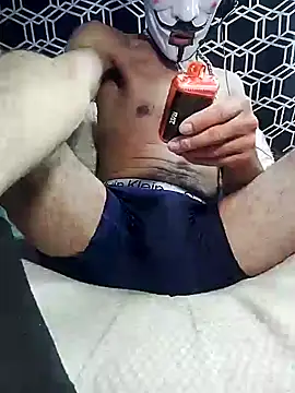 Snapshot of Sir-meltsclearrockzalot chatting on February 8, 8:52 am Sir-meltsclearrockzalot online show from February 8, 8:52 am