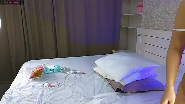 Diana Moon  online show from November 24, 1:16 am