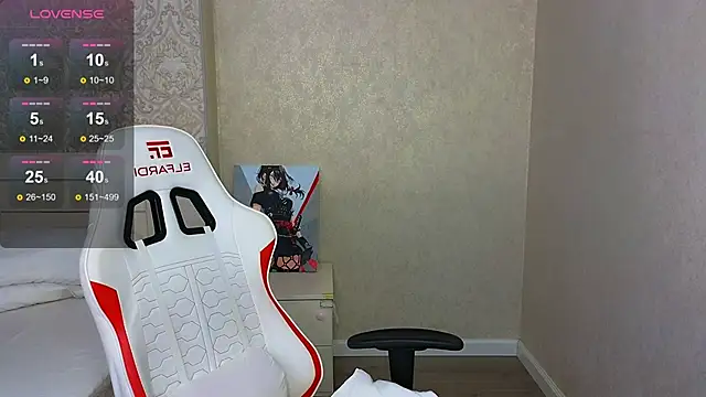 Snapshot of Diana_Moon_ chatting on April 28, 1:26 am Diana Moon online show from April 28, 1:26 am