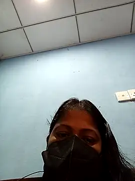 Snapshot of DISNI1997 chatting on August 5, 6:27 am DISNI1997 online show from August 5, 6:27 am