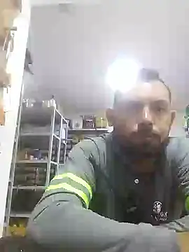 Snapshot of misterzioon chatting on October 20, 3:01 pm misterzioon online show from October 20, 3:01 pm