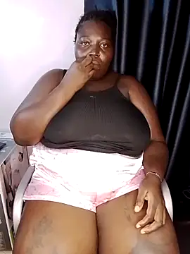 Snapshot of African_Bigass chatting on April 9, 11:59 am African Bigass online show from April 9, 11:59 am