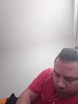 raducelfrumos99 online show from March 14, 12:43 pm