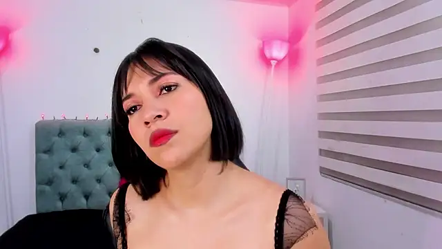 Snapshot of lina_bedoya_ chatting on January 21, 11:46 am lina bedoya  online show from January 21, 11:46 am