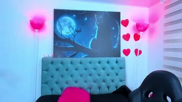 Snapshot of lina_bedoya_ chatting on March 14, 12:29 pm lina bedoya  online show from March 14, 12:29 pm