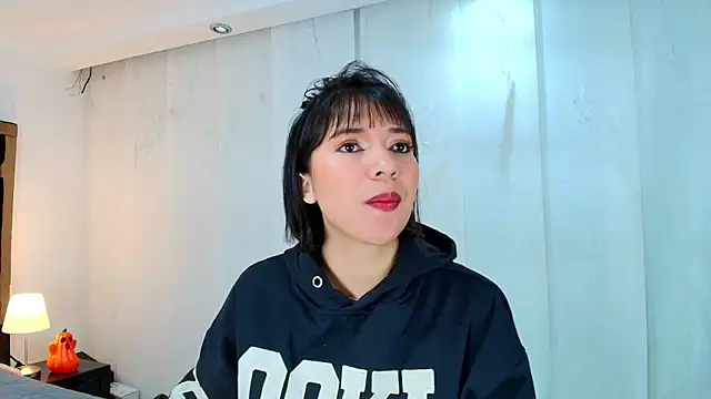 Snapshot of lina_bedoya_ chatting on October 16, 11:33 am lina bedoya  online show from October 16, 11:33 am