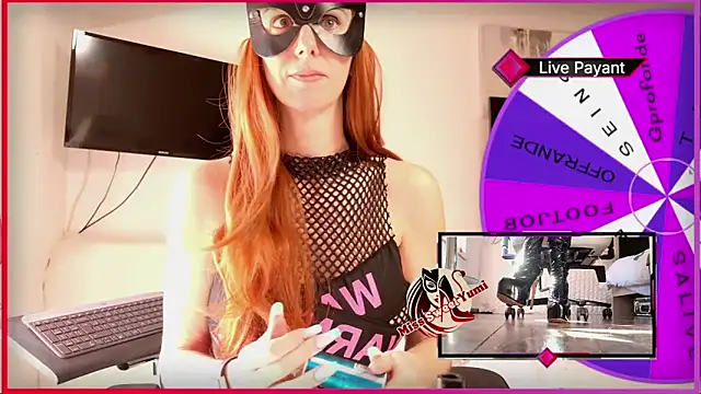 Snapshot of MissSweetYumi chatting on April 2, 8:45 am MissSweetYumi online show from April 2, 8:45 am