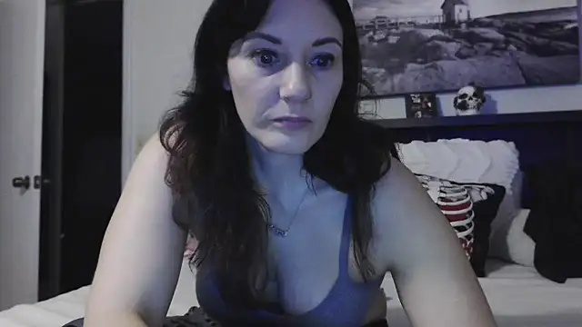 CrystalLakeXO online show from February 10, 5:58 am