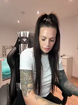 AileenInkOfficial online show from January 9, 3:55 pm