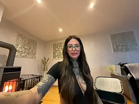 AileenInkOfficial online show from February 28, 7:05 am