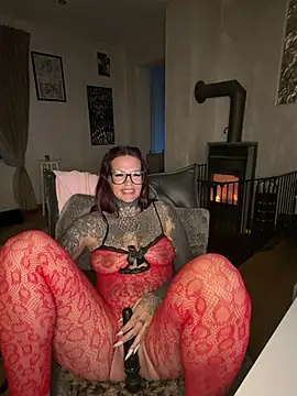 AileenInkOfficial online show from April 13, 6:24 pm