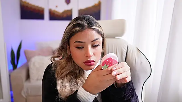 SaraParisi online show from January 2, 8:46 pm