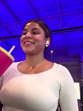 SaraParisi online show from September 8, 4:50 pm