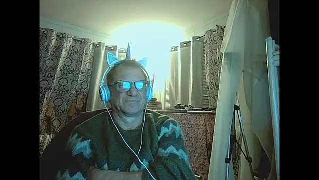 coryassman online show from April 8, 10:59 am