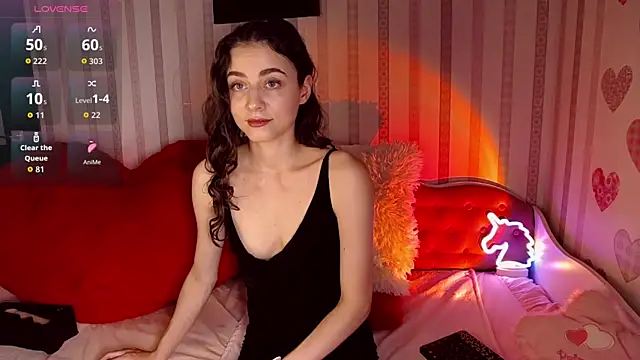 Snapshot of AliceNikke chatting on September 30, 8:14 pm AliceNikke online show from September 30, 8:14 pm