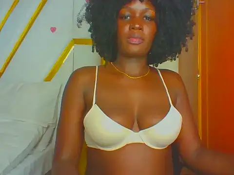 cutesmiling online show from March 13, 2:12 pm