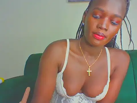 cutesmiling online show from April 17, 4:48 am