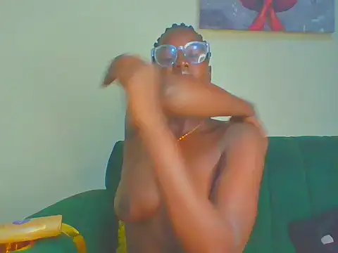 Snapshot of cutesmiling chatting on July 5, 9:55 pm cutesmiling online show from July 5, 9:55 pm
