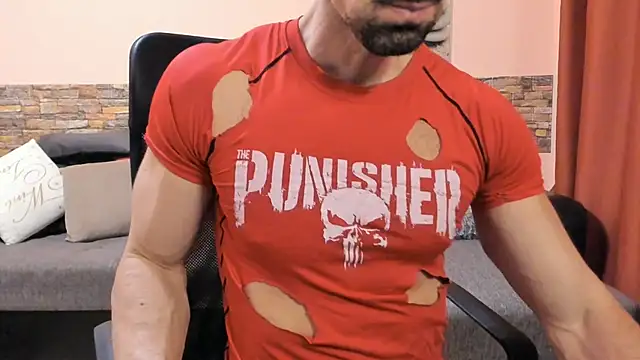 HotHunkTrainer online show from May 25, 7:58 am
