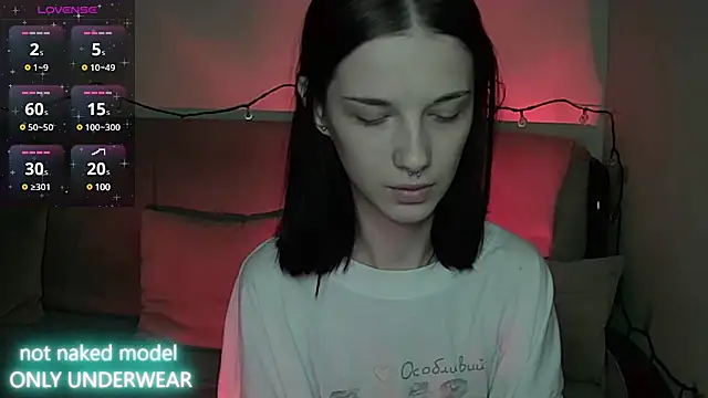 Snapshot of Miya_Dream_UKR chatting on December 22, 8:58 pm Miya Dream UKR online show from December 22, 8:58 pm