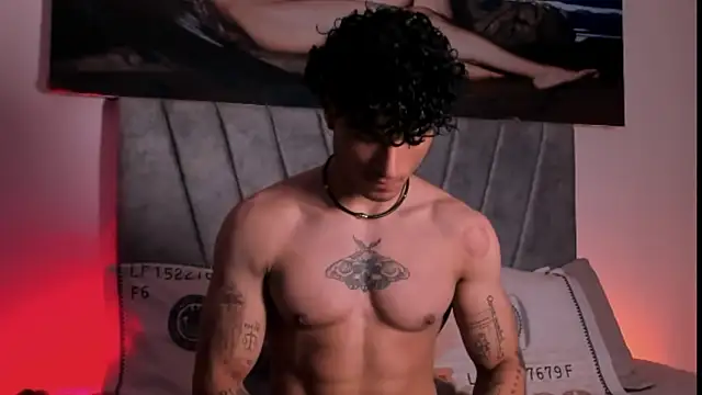 Thomas Fit1 online show from December 15, 3:33 am